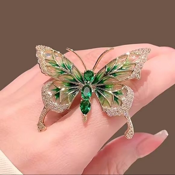 Brooch Green Crystal Butterfly Brooch | Elegant Lapel Pin Jewelry - Picture 3 of 12